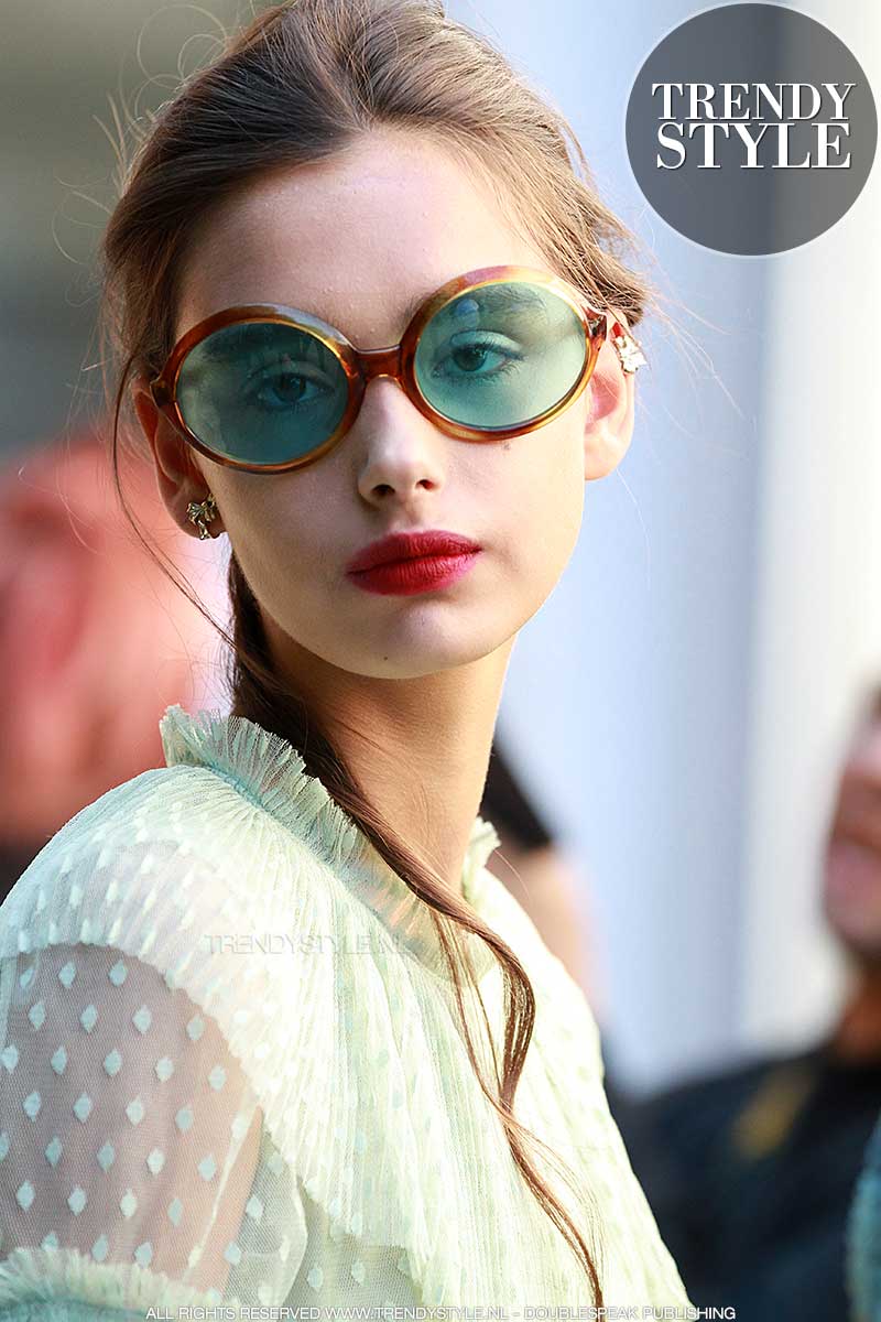 Mode accessoires 2108. Dit zijn de zonnebrillen trends voor zomer 2018